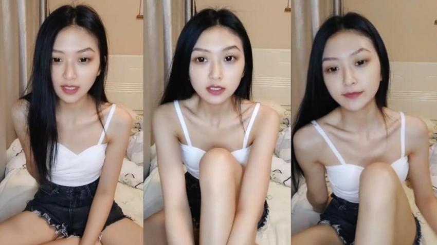 老色匹推荐—舞蹈学生妹被直播爆操封面图