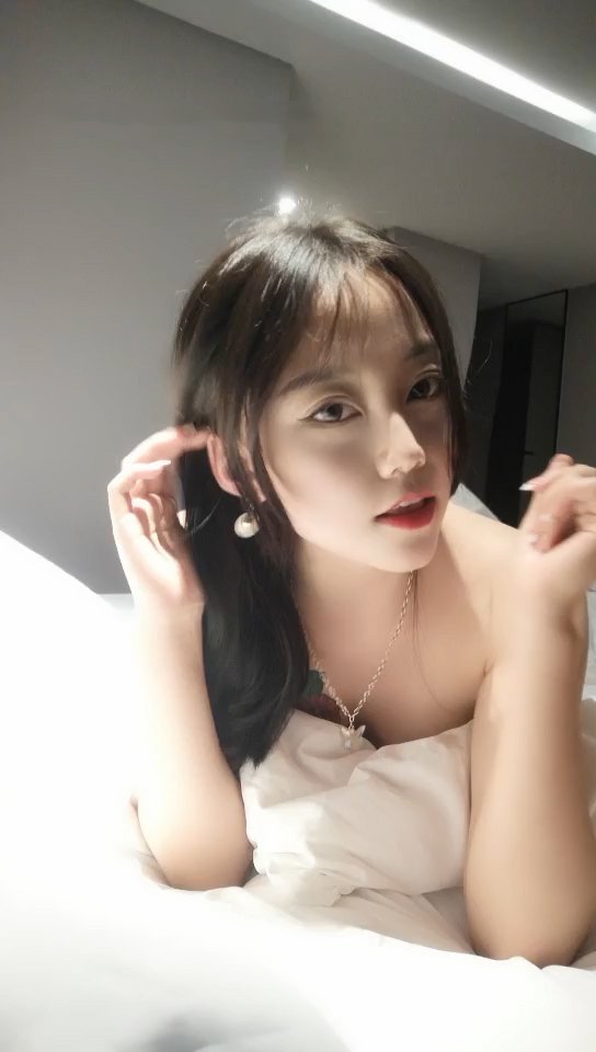 小骚逼为了来快钱激情直播1封面图